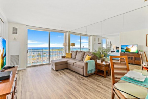 Stunning 1BR Ocean View Condo at Ilikai Marina